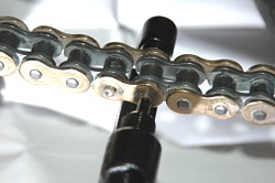 Riveting the motorcycle chain